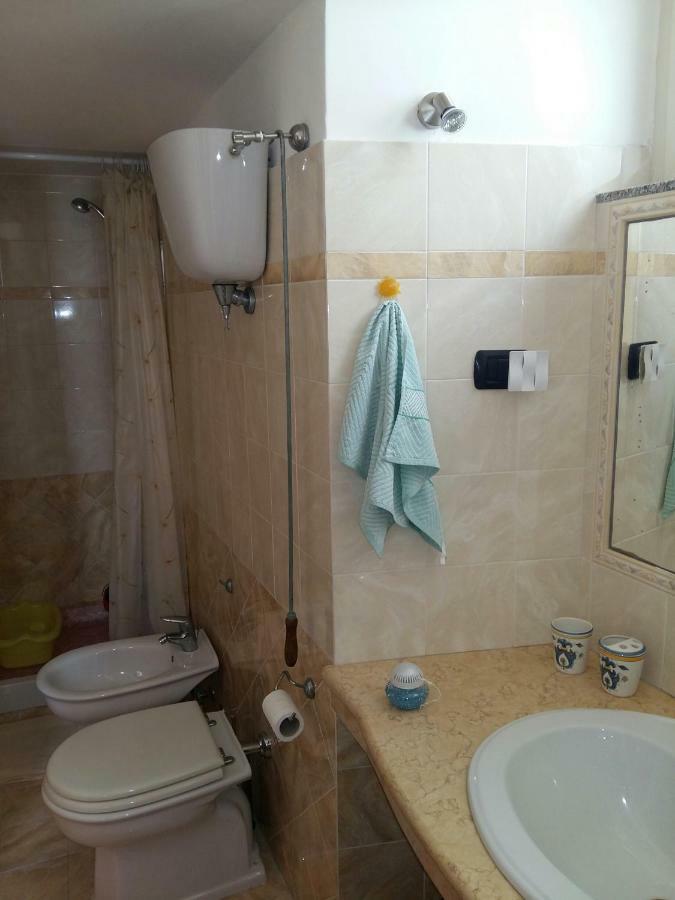 Appartamento Larghetto Licastro 皮佐 外观 照片